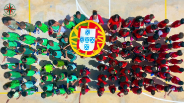 Uma bandeira humana para celebrar o Dia de Portugal