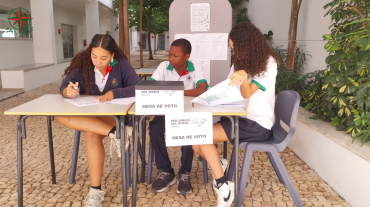 ALUNOS DA EPCV PARTICIPAM NO PARLAMENTO DOS JOVENS