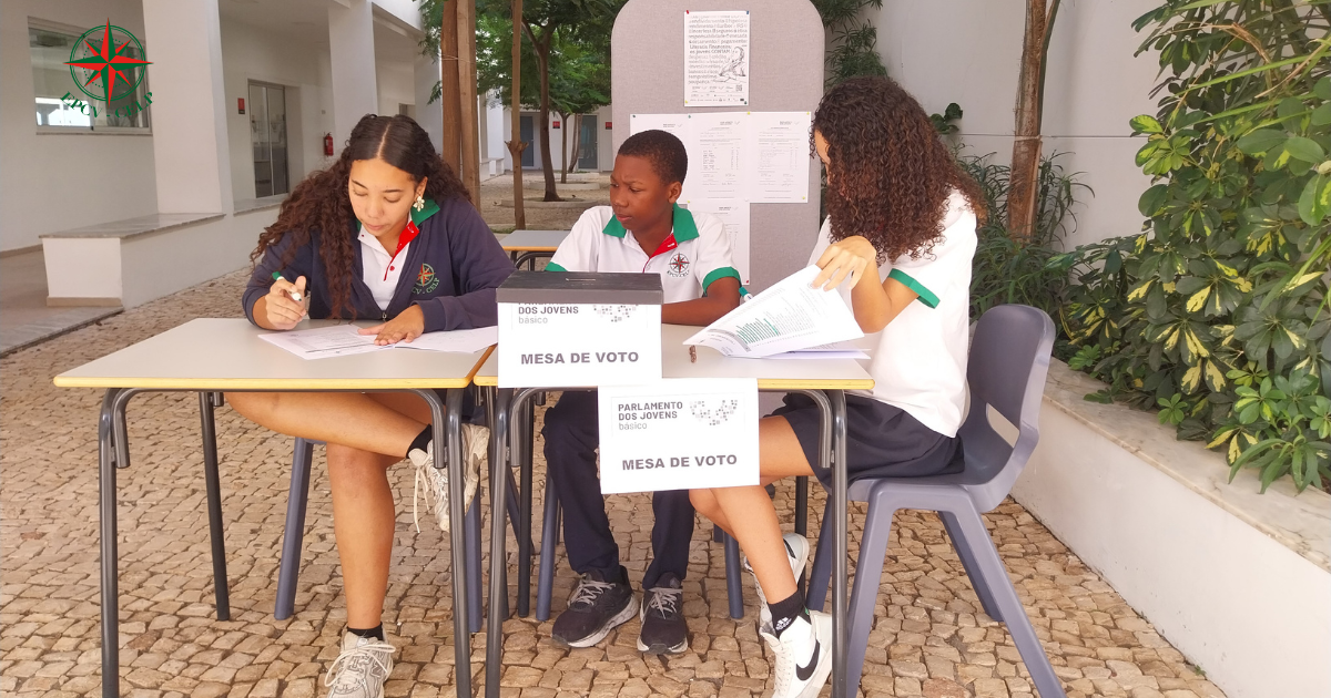 ALUNOS DA EPCV PARTICIPAM NO PARLAMENTO DOS JOVENS
