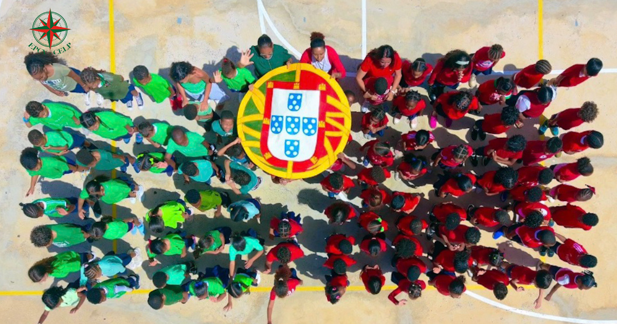 Uma bandeira humana para celebrar o Dia de Portugal