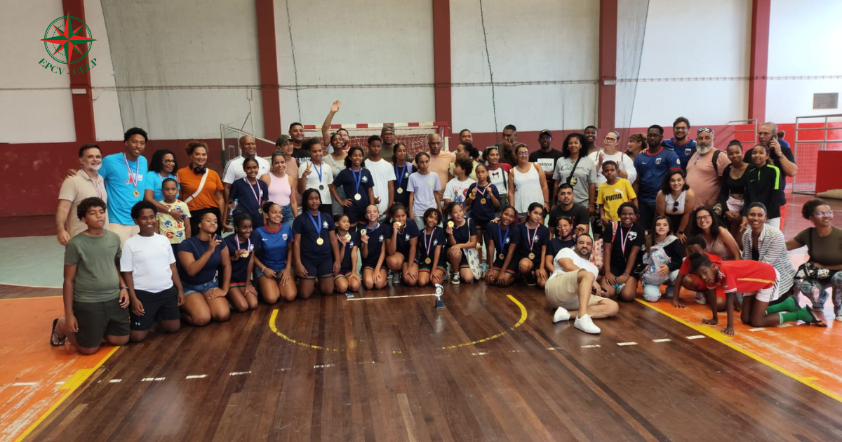 EPCV-PM Conquista Título de Andebol nos Jogos Escolares em Final Eletrizante